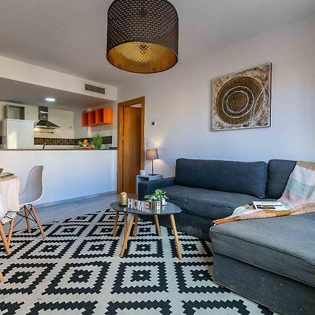 Carlos Haya Beautiful Apartment With Parking Malaga Luaran gambar